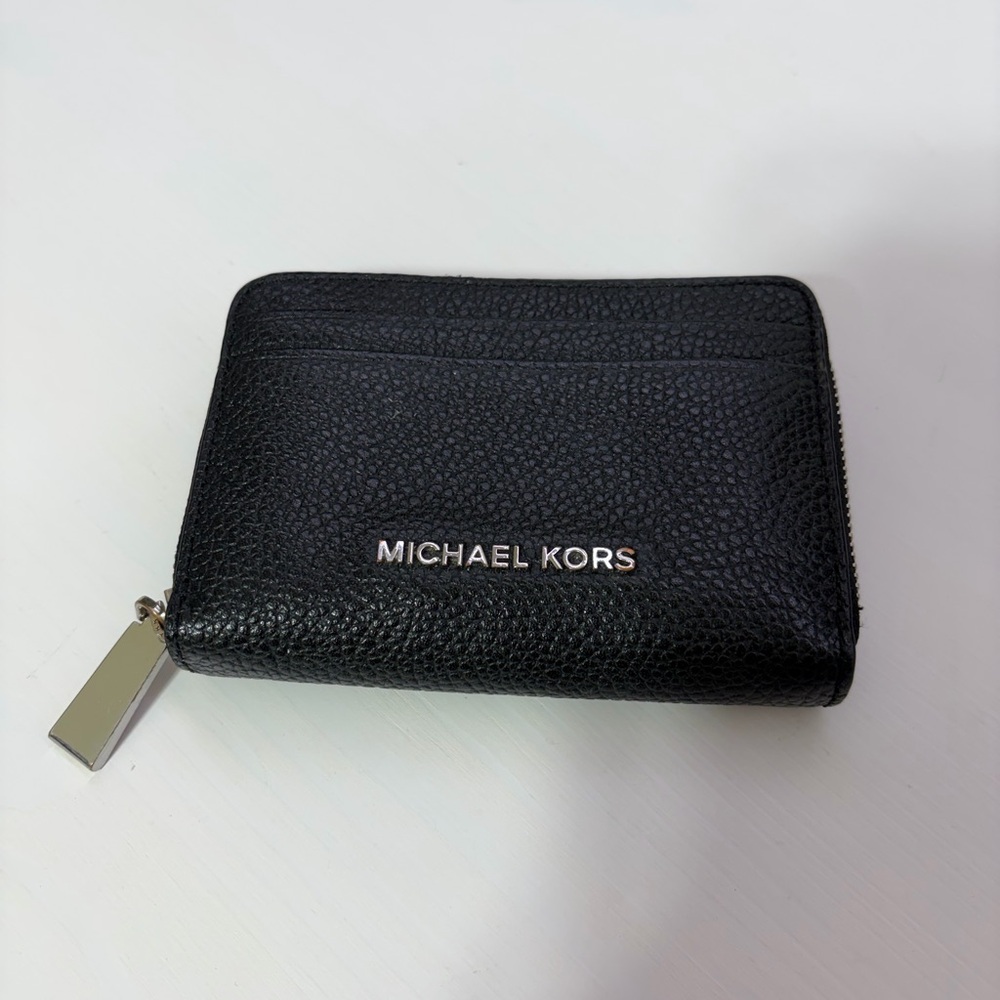 Michael Kors pebbled leather Black Wallet